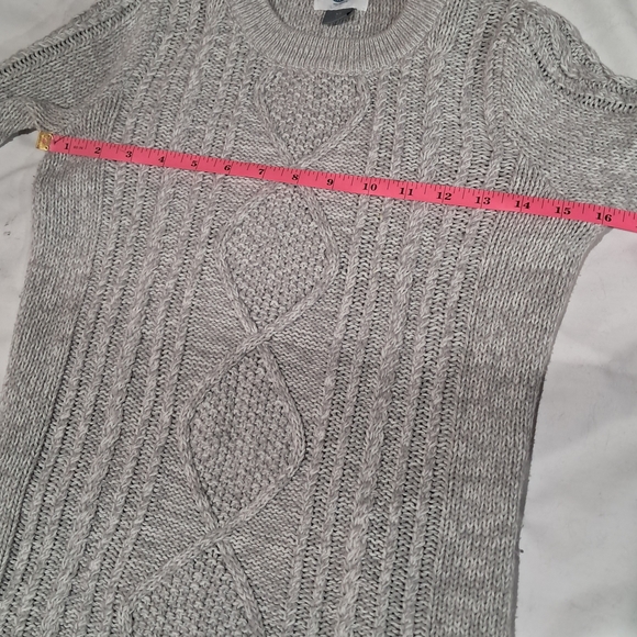 Old Navy Light Gray Cable Knit Sweater - Picture 3 of 9